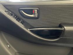 2013 Hyundai iLoad TQ2-V MY13 Creamy White