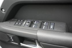 2025 Land Rover Defender 110 D350 X-Dynamic SE