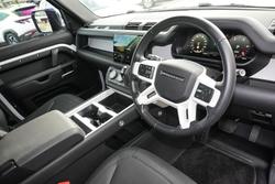 2025 Land Rover Defender 110 D350 X-Dynamic SE