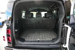 2025 Land Rover Defender 110 D350 X-Dynamic SE