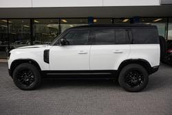 2025 Land Rover Defender 110 D350 X-Dynamic SE