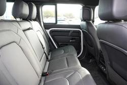 2025 Land Rover Defender 110 D350 X-Dynamic SE
