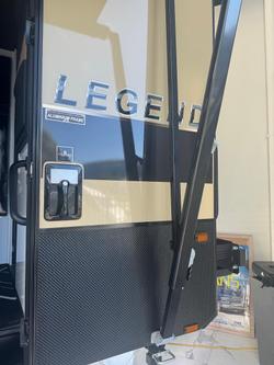 2025 Legend Trackline Hybrid Off Road 16'