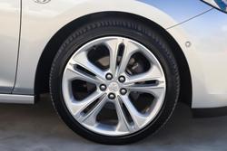 2018 Holden Astra LTZ
