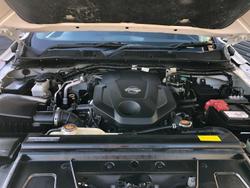 2019 Nissan Navara RX