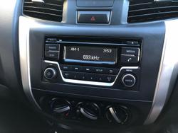 2019 Nissan Navara RX