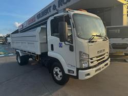 2018 Isuzu F Series FRR107-210