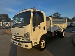 2018 Isuzu F Series FRR107-210
