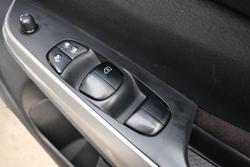 2019 Nissan Navara RX