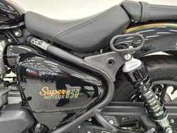2026 Royal Enfield SUPER METEOR 650 Green