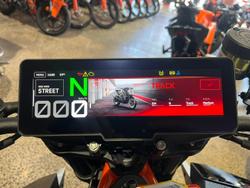 2026 KTM 990 Duke R Duke Orange