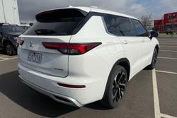 2022 Mitsubishi Outlander Exceed