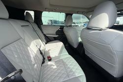 2022 Mitsubishi Outlander Exceed