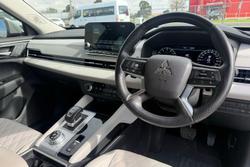 2022 Mitsubishi Outlander Exceed