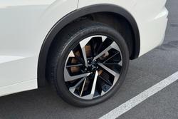 2022 Mitsubishi Outlander Exceed