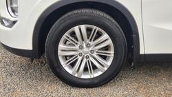 2022 Mitsubishi Outlander LS