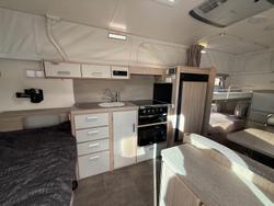 2018 Jayco Journey Outback 17.58-3 Ob