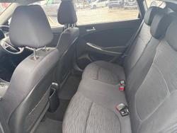 2016 Hyundai Accent Active
