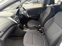2016 Hyundai Accent Active