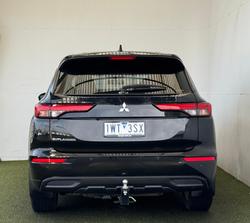 2022 Mitsubishi Outlander ES