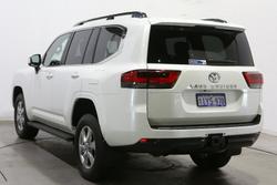2025 Toyota Landcruiser VX