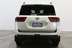 2025 Toyota Landcruiser VX