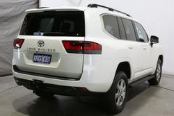 2025 Toyota Landcruiser VX