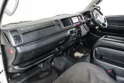 2018 Toyota Hiace Commuter