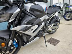 2026 BMW Motorrad M 1000 R Silver
