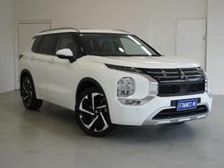 2023 Mitsubishi Outlander Exceed