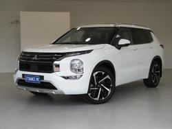2023 Mitsubishi Outlander Exceed