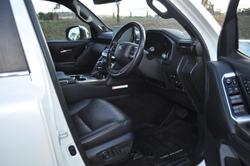 2024 Toyota Landcruiser Sahara