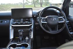 2024 Toyota Landcruiser Sahara