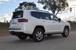 2024 Toyota Landcruiser Sahara