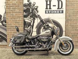 Harley-Davidson Softail Deluxe 1584 (flstn)