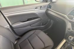 2017 Hyundai Elantra Active