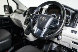 2021 Toyota Hiace Commuter