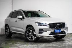 2022 Volvo XC60 B5 Momentum