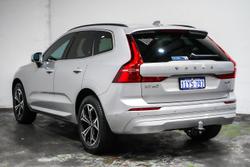 2022 Volvo XC60 B5 Momentum