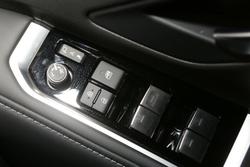 2025 Toyota Landcruiser VX
