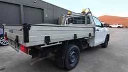 2017 Toyota Hilux Workmate TGN121R 4x2 Glacier White