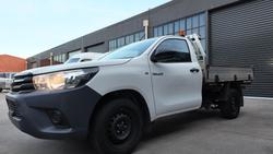 2017 Toyota Hilux Workmate TGN121R 4x2 Glacier White