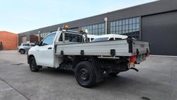 2017 Toyota Hilux Workmate TGN121R 4x2 Glacier White