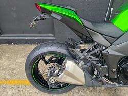 2013 Kawasaki Z1000 GREEN