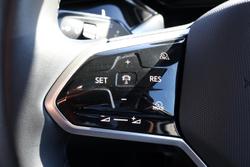 2024 Volkswagen ID. Buzz Pro BEV560