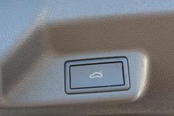 2024 Volkswagen ID. Buzz Pro BEV560