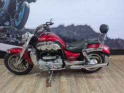 2005 Triumph ROCKET III RED