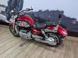 2005 Triumph ROCKET III RED