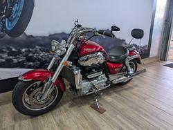 2005 Triumph ROCKET III RED