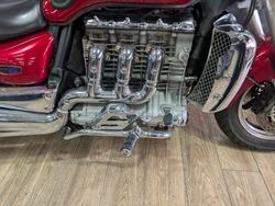 2005 Triumph ROCKET III RED